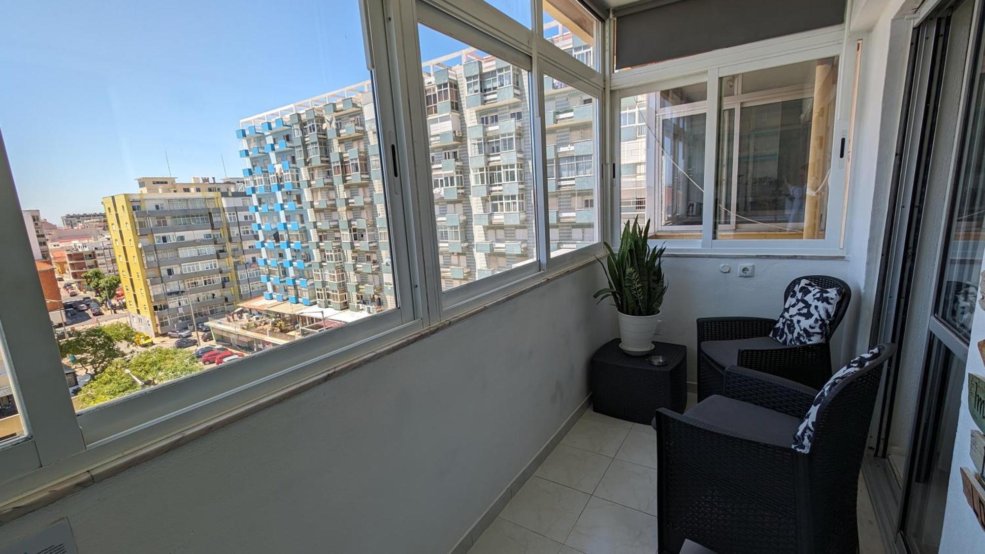 2 Room Condo - 5 Mins From Costa Da Caparica Beach & Bars Extérieur photo